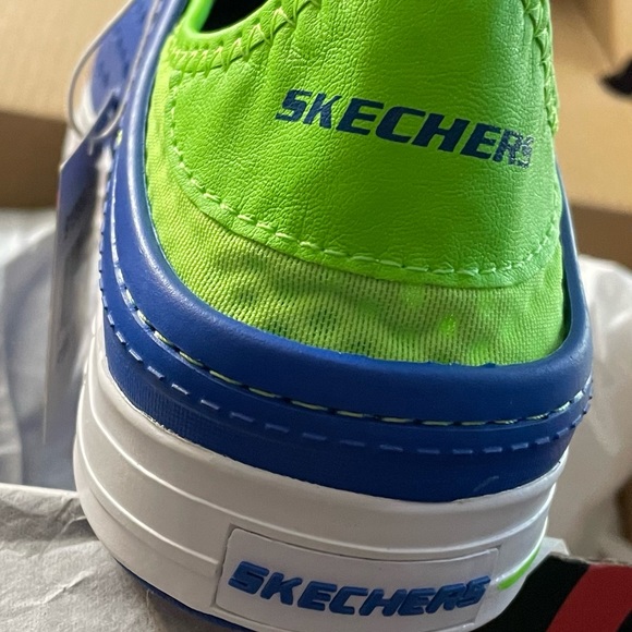 BNIB. KIDS SIZE 5 Skechers Foamies in Aqua Surge blue/ lime green. - Picture 8 of 11
